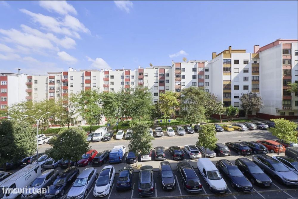 LOFT c/ quarto casal +sala c/ cama individ. Zona nobre Prox Colombo