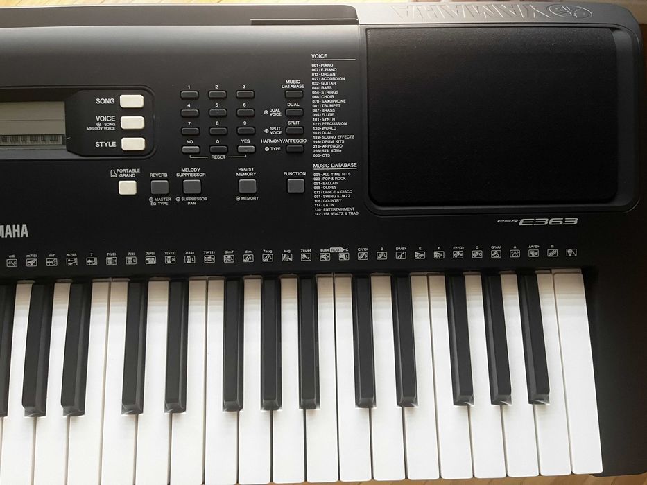 Keyboard Yamaha PSR-363 + Akcesoria