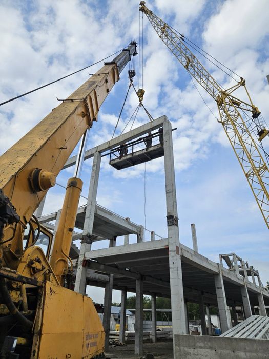 Автокран Bumar, 1985 рік