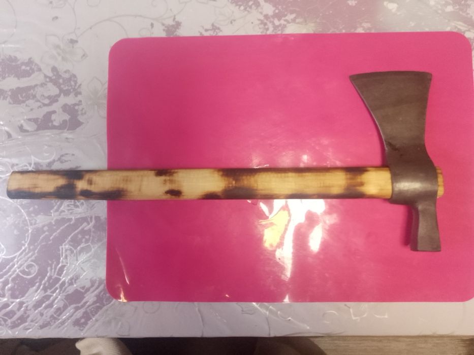 Продам Томагавк ручної роботи,воронений.