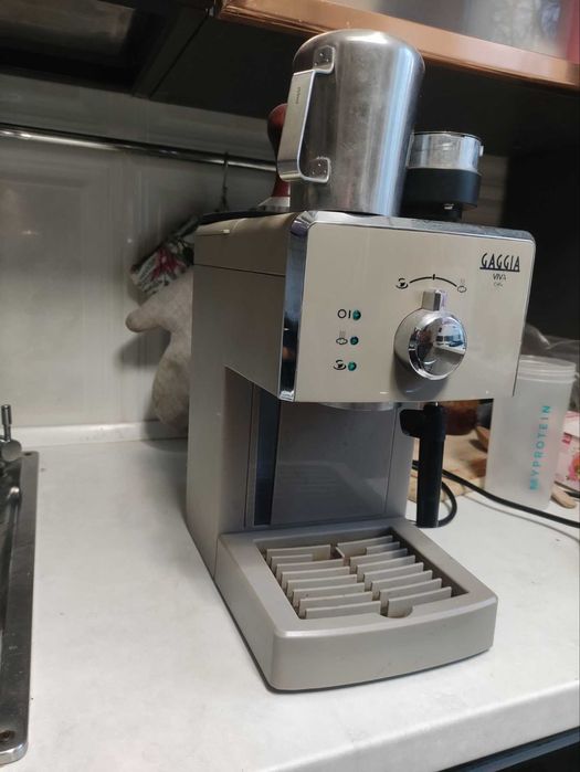 кофемашина в отличном состоянии GAGGIA VIVA