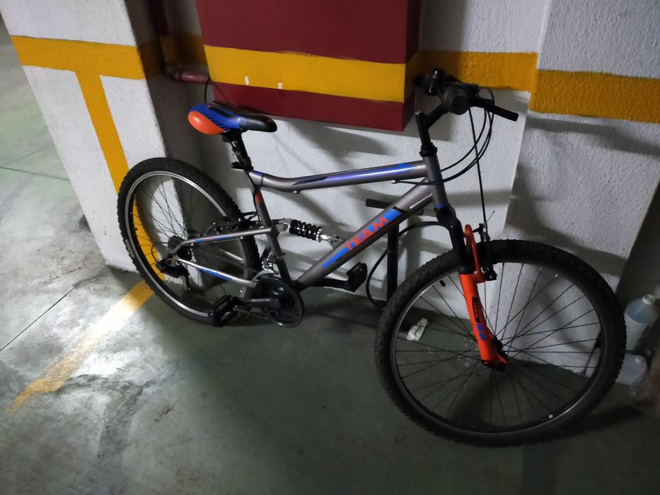 Bicicleta Montanha praticamente nova