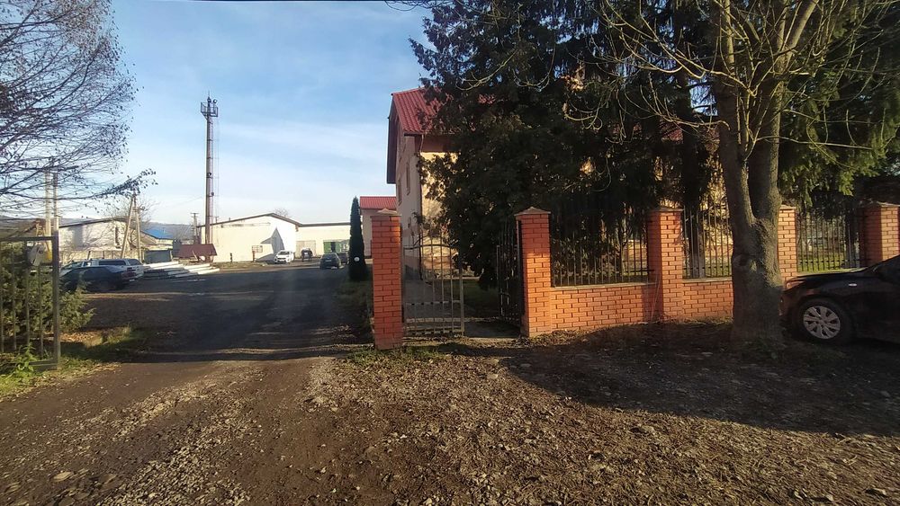 Продається комерційна будівля в м. Свалява