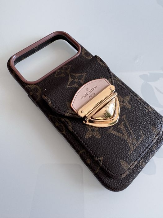 Piekne etui na telefon Iphon 17 pro max