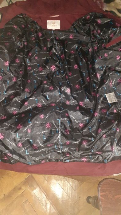 Продам зимнюю куртку