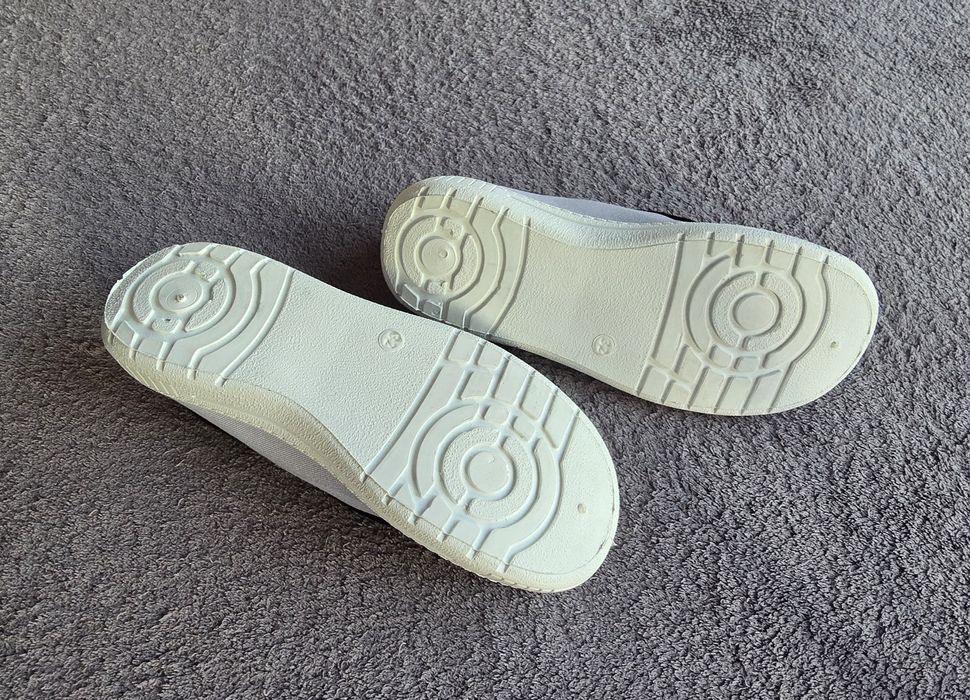 Kapcie chłopięce MB r. 32