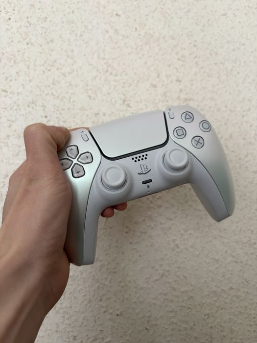 Dualsense у використанні неділя