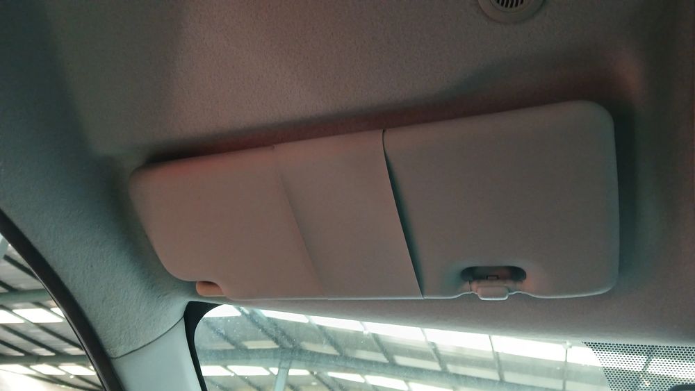 Pála de sol esquerda DACIA Spring