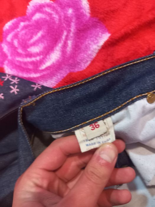 Джинсы Evisu з ремнем барбери в комплекте