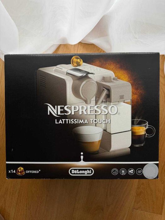 Ekspres DELONGHI Nespresso Lattissima Touch Srebrny