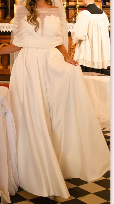 Piękna Suknia ślubna