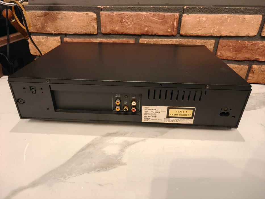 PHILIPS CD-824 ! Znakomity odtwarzacz CD ! Zadbany egzemplarz