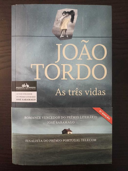 Livros «As Três Vidas» e «O Bom Inverno», de João Tordo