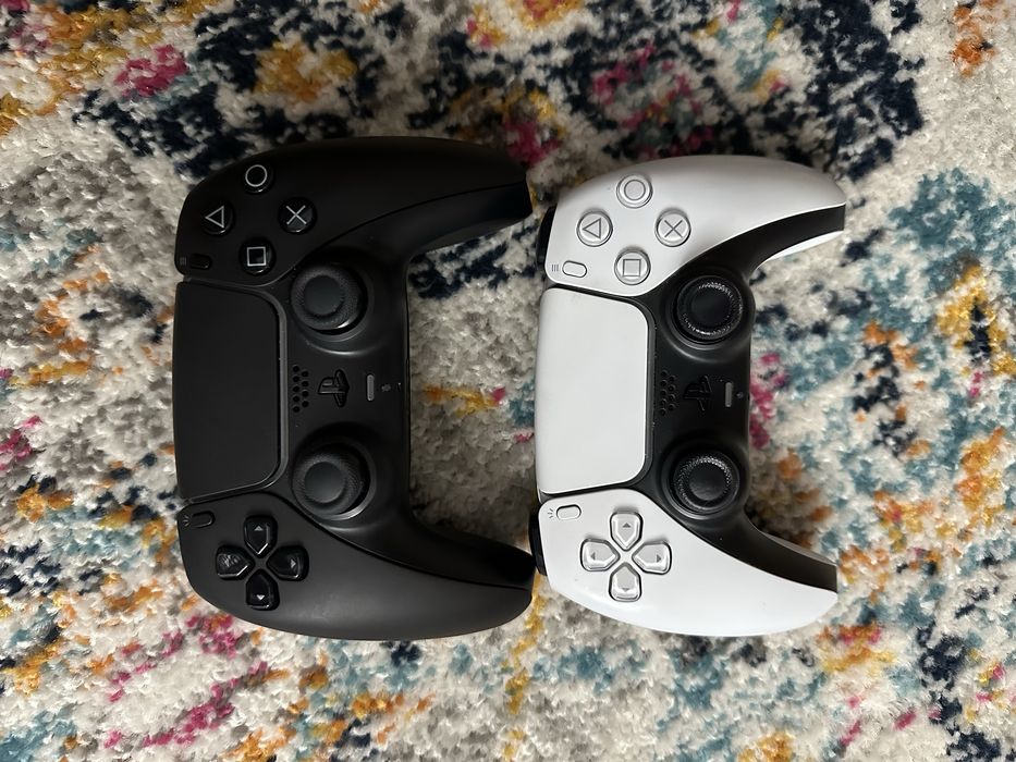 Ps5 com 2 comandos