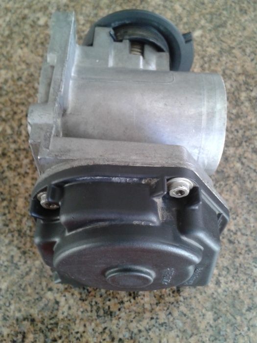 Vendo Corpo de injecção vw,golf 4,polo,seat,skoda e nissan micra