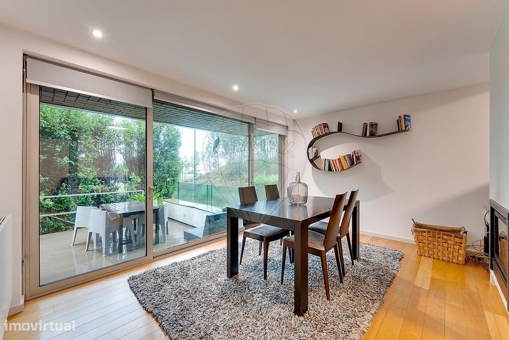 Moradia T4 para venda