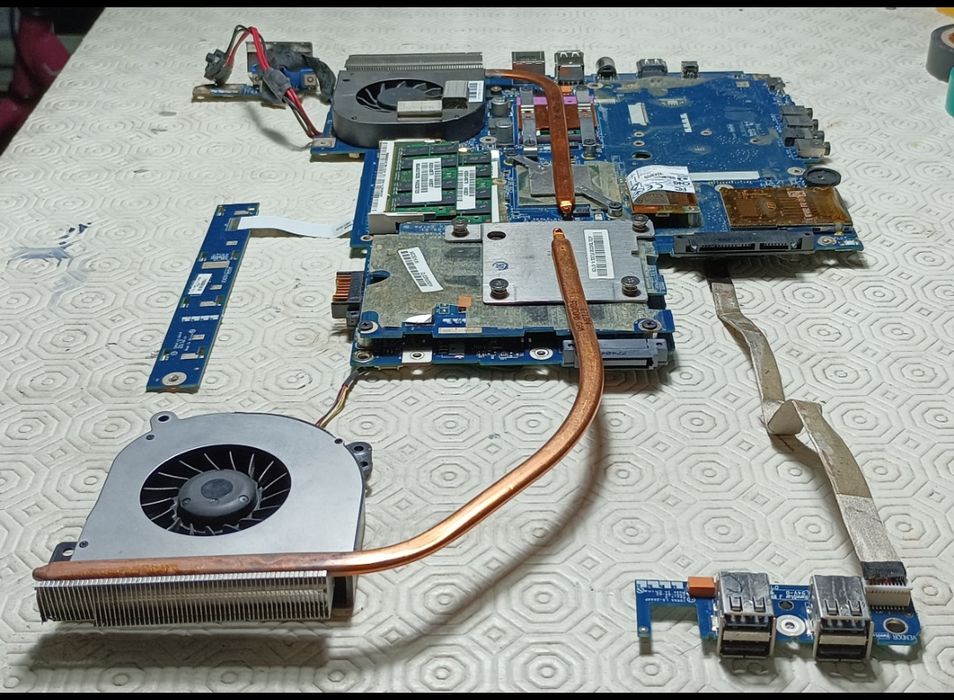 Toshiba P200 Laptop Motherboard with Graphics, CPU, RAM...64551956638210124