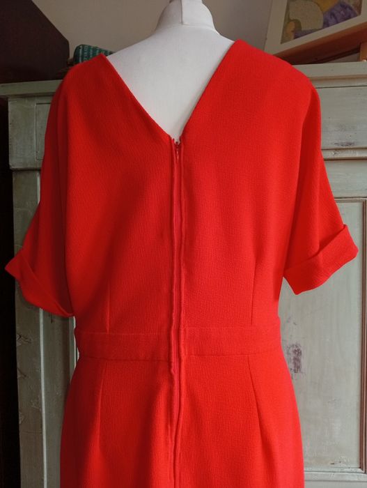 Elegancka sukienka na lato