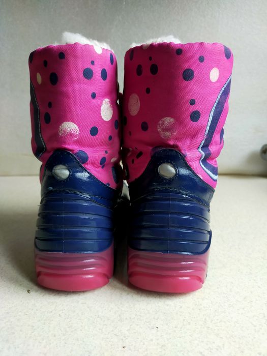Buty zimowe kozaki Śniegowce Lupilu świecąca podeszwa LED 24