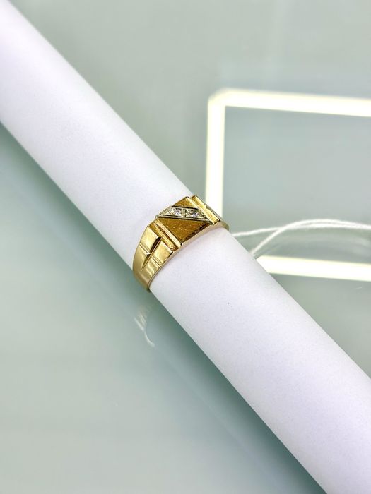 Золота печатка 585