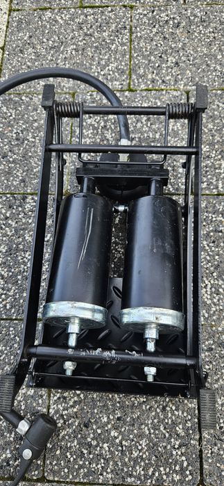 Pompka nożna yato 7350 dwutłokowa
