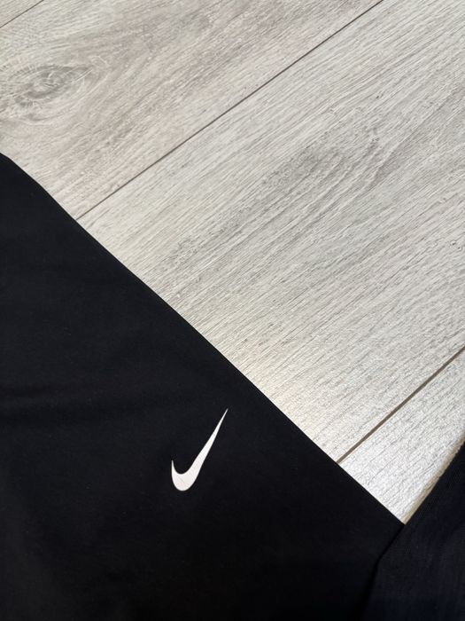 Czarne Legginsy damskie Nike pro L