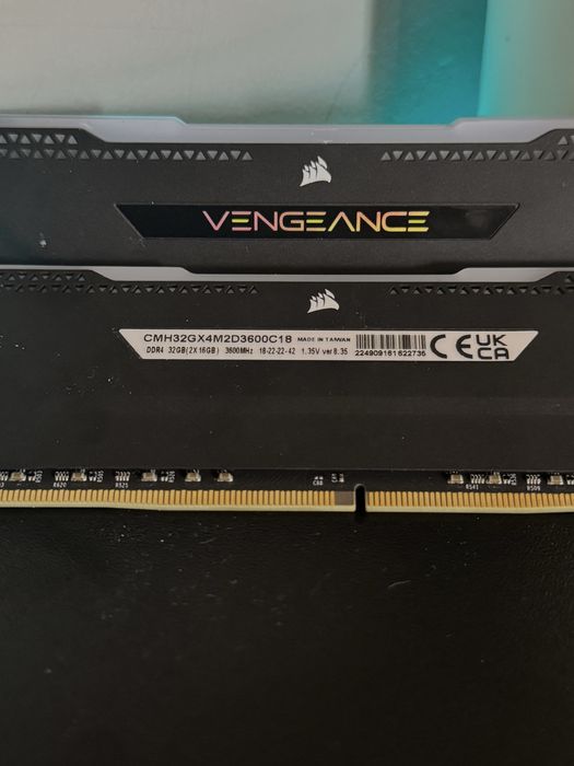 corsair ddr4 3600 - купить комплектующие для ПК - Цена на OLX.ua