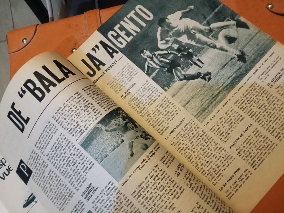 Revista antiga do Real Madrid