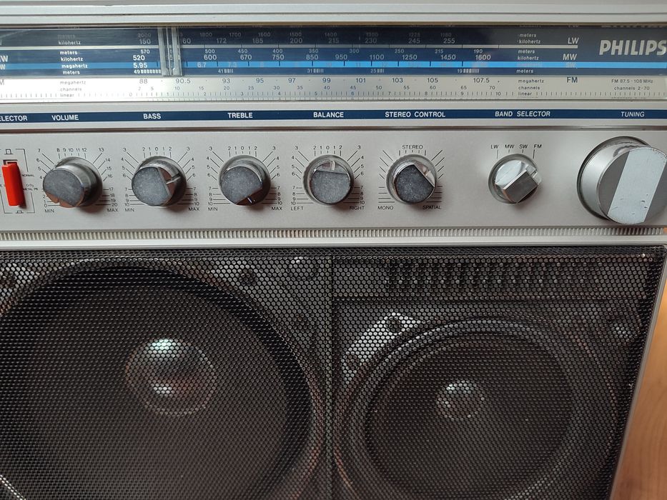 Radiomagnetofon Philips D8444
