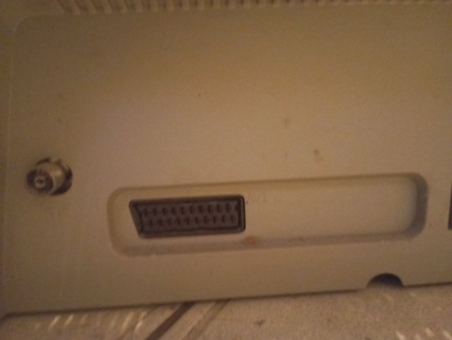 Телевизор   веко