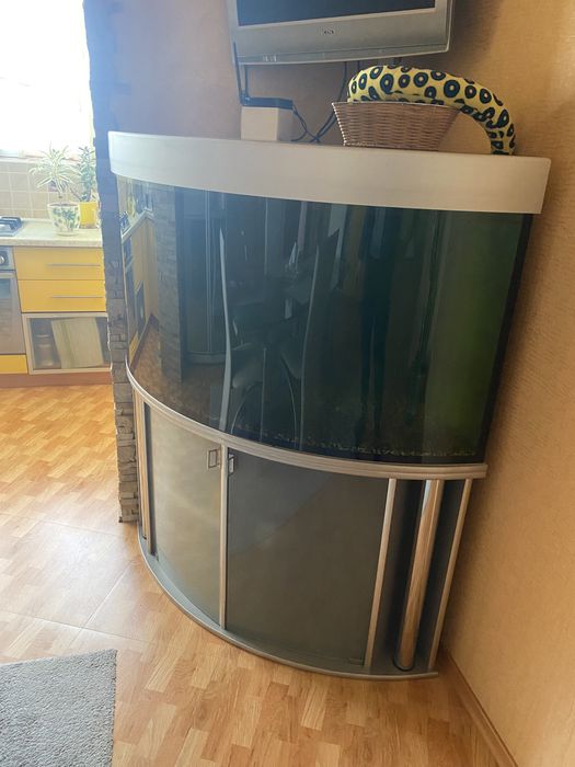 Угловий акваріум алюмінєвий 300л