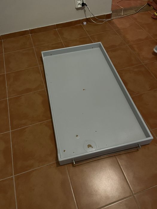 Berço para bebé com armario. cama de bebé