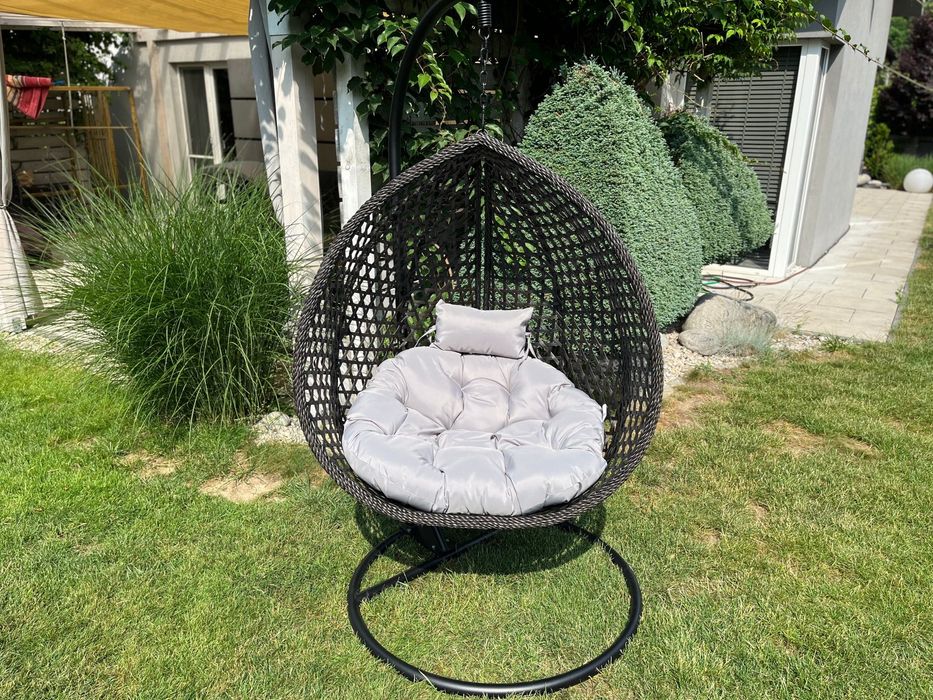 Edi fotel wiszący z technorattanu kokon na stelażu 3 kolory