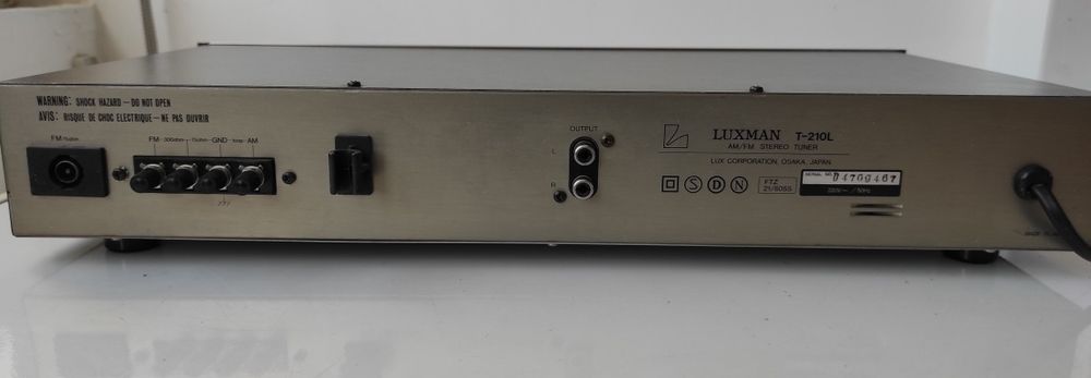 Radio sintonizador Luxman T-210L