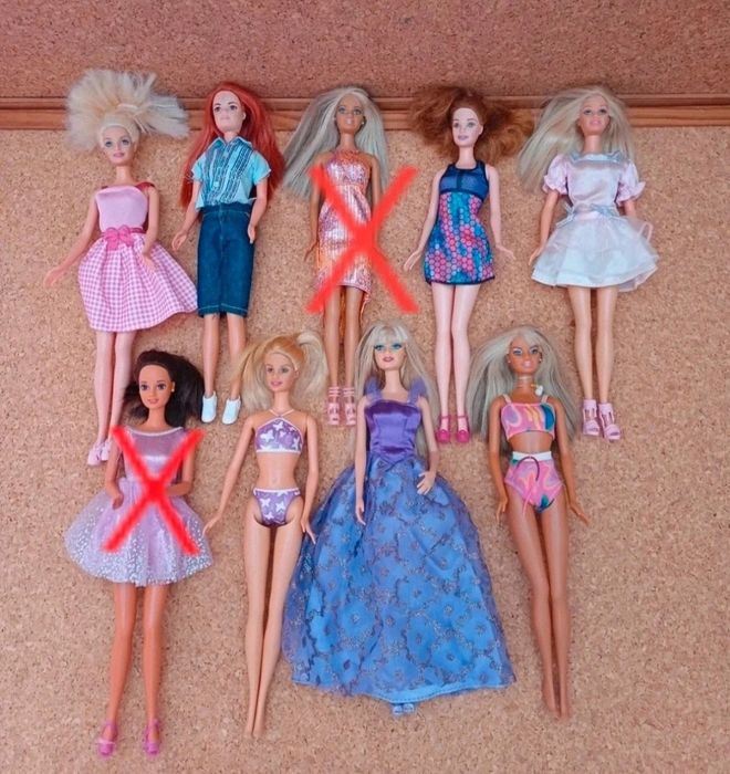Princesas Sofia e a irmã, a mãe e o pai. Mattel.