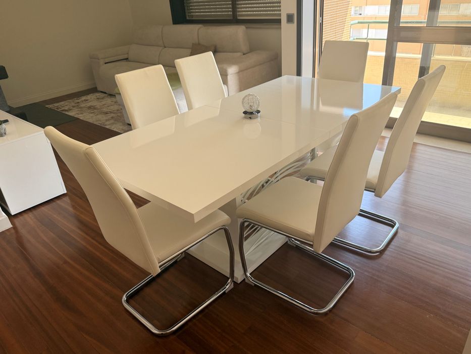 Mobília de sala de jantar