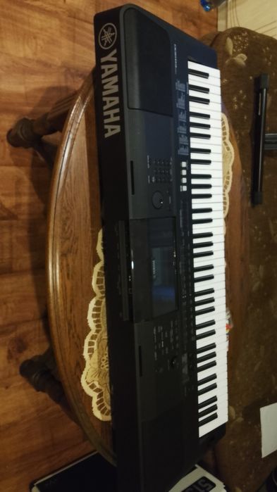 Yamaha psr EW 400