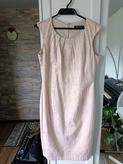 Sukienka pudrowy róż