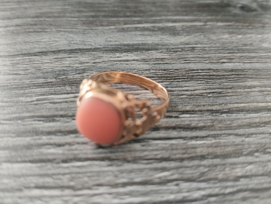 Комплект  серьги и кольцо золото с кораллом времён СССР Винтаж