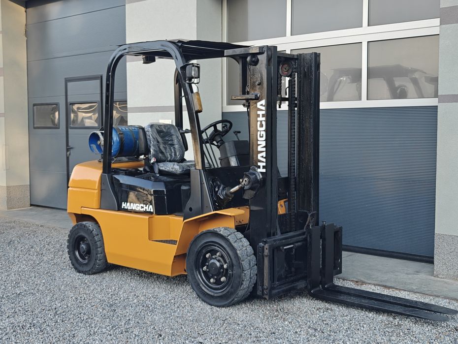 Wózek widłowy Hangcha 2.5T Lpg Benzyna 2014r Przesuw Silnik Nissan Przebieg 3777mtg
