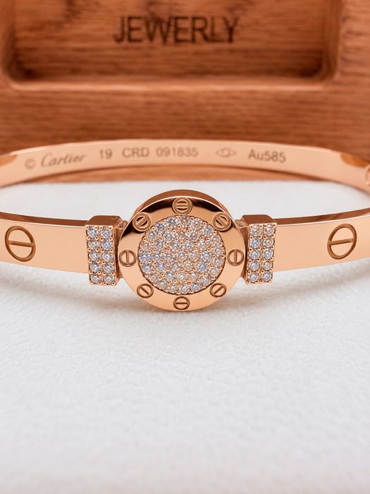 Золотой браслет cartier 585