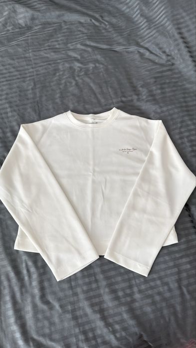 Продам очень красивый молочный  костюм ZARA на рост 156.
