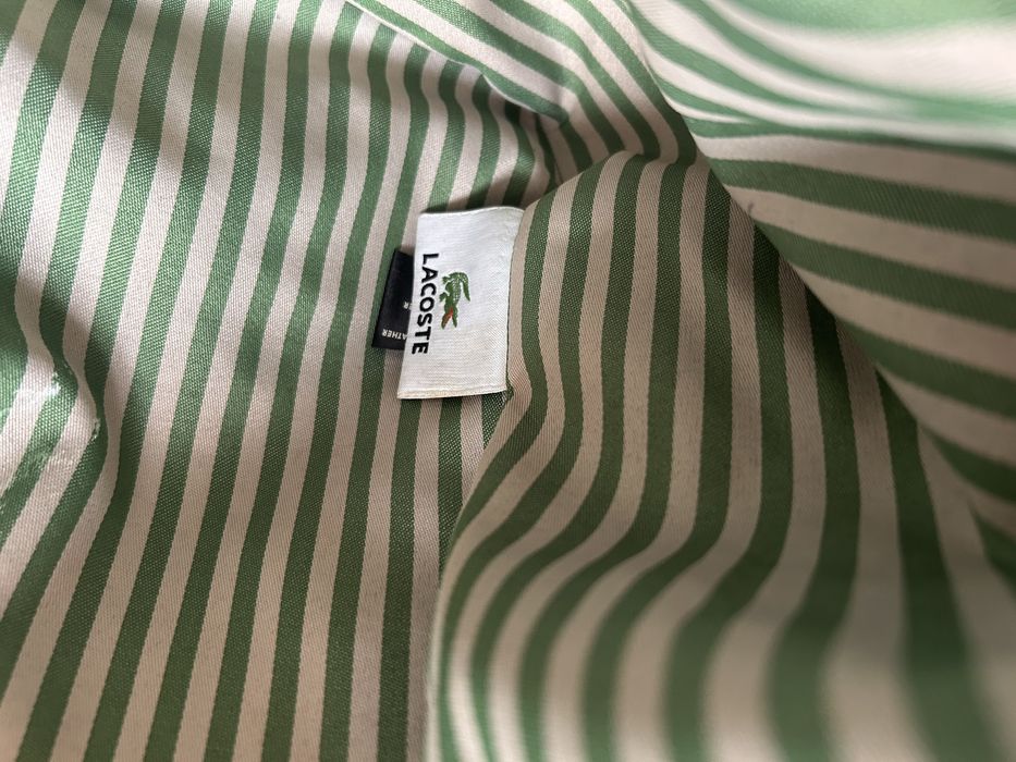 Mala Lacoste em pele macia