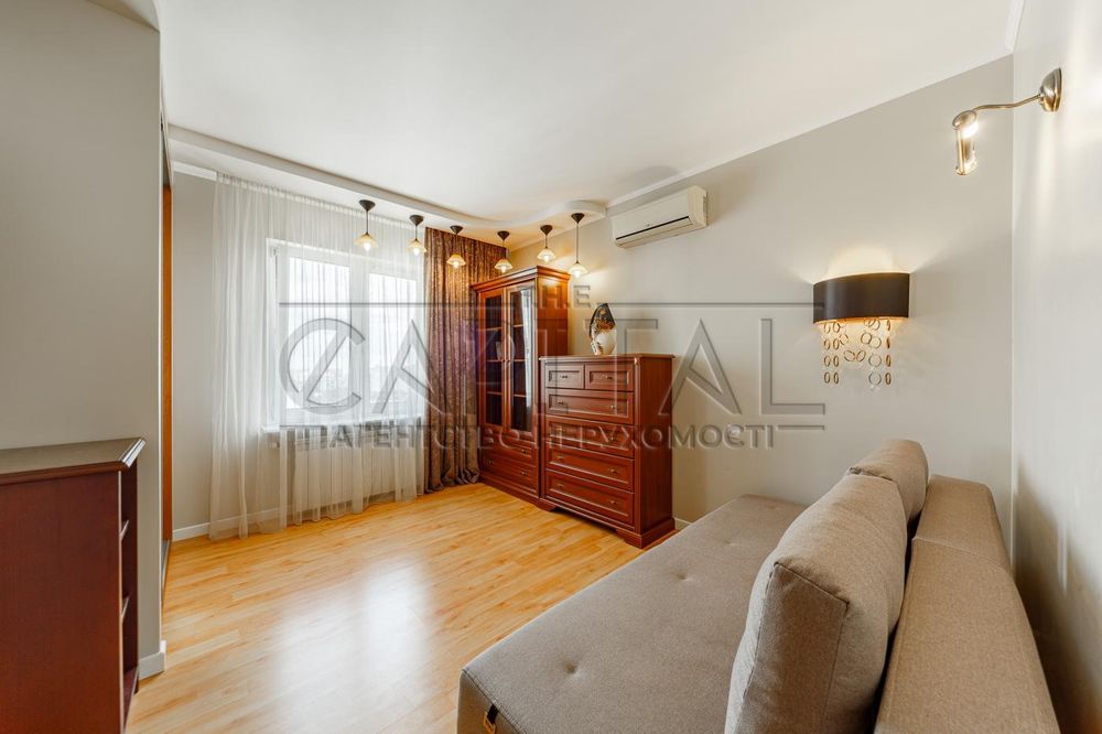 Продаж квартири, вул. Драгоманова, Дарницький р-н