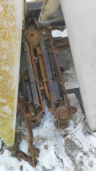 Жатка для збирання кукурудзи Oros 8+HSA