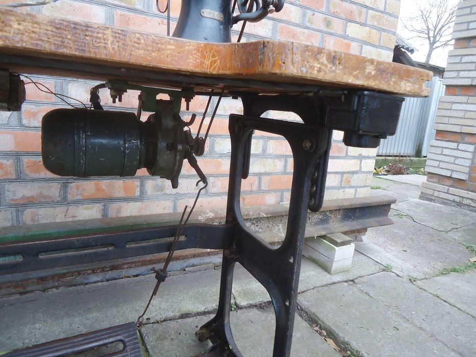 Швейна машина 22 класу, електропривід