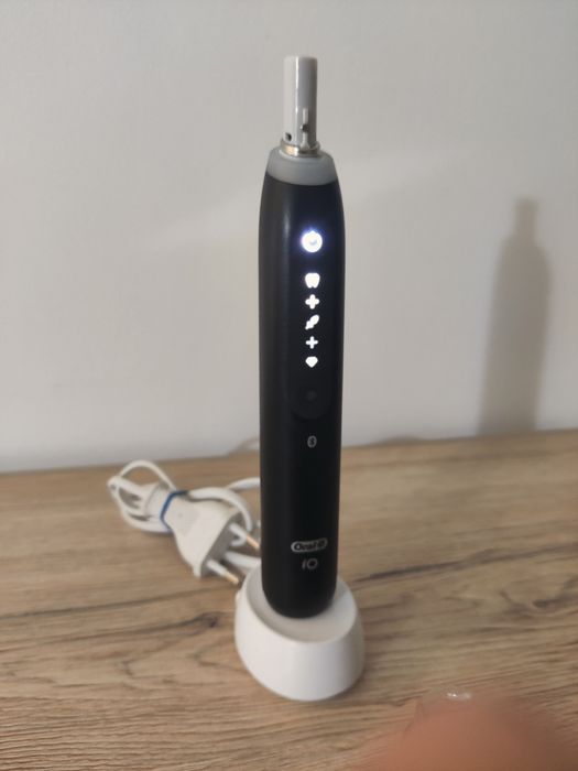 Szczoteczka elektryczna do zębów Oral-B IO 5 + NOWA KOŃCÓWKA + ładowarka