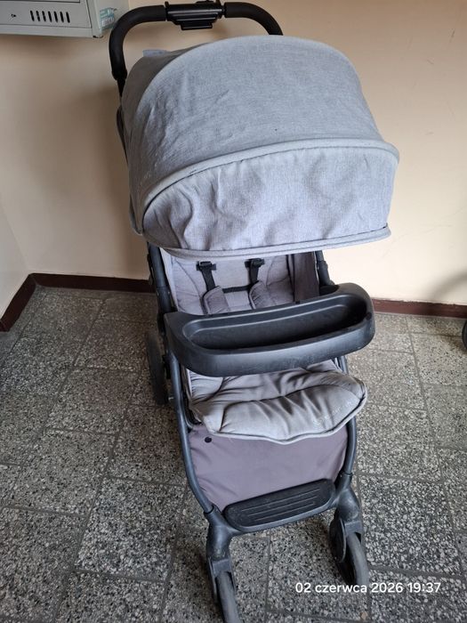 Wózek spacerowy składany lezanka