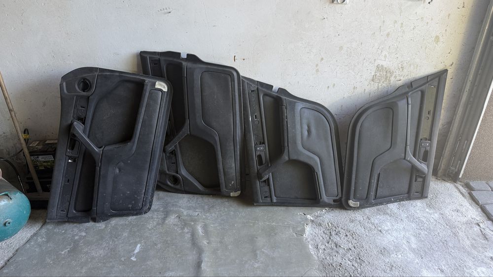 Boczki boczek  tapicerka bmw e32
