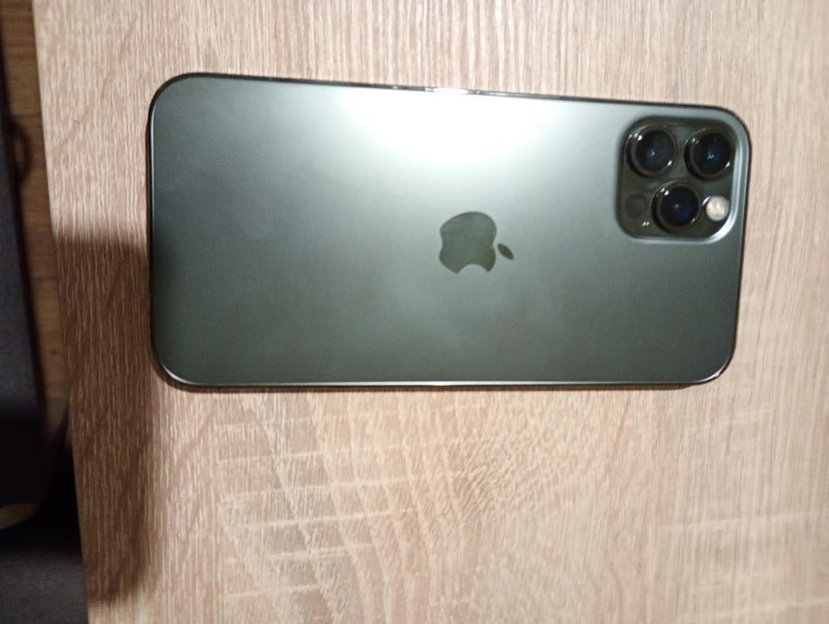 12 про на 128 батарея 100% 10500